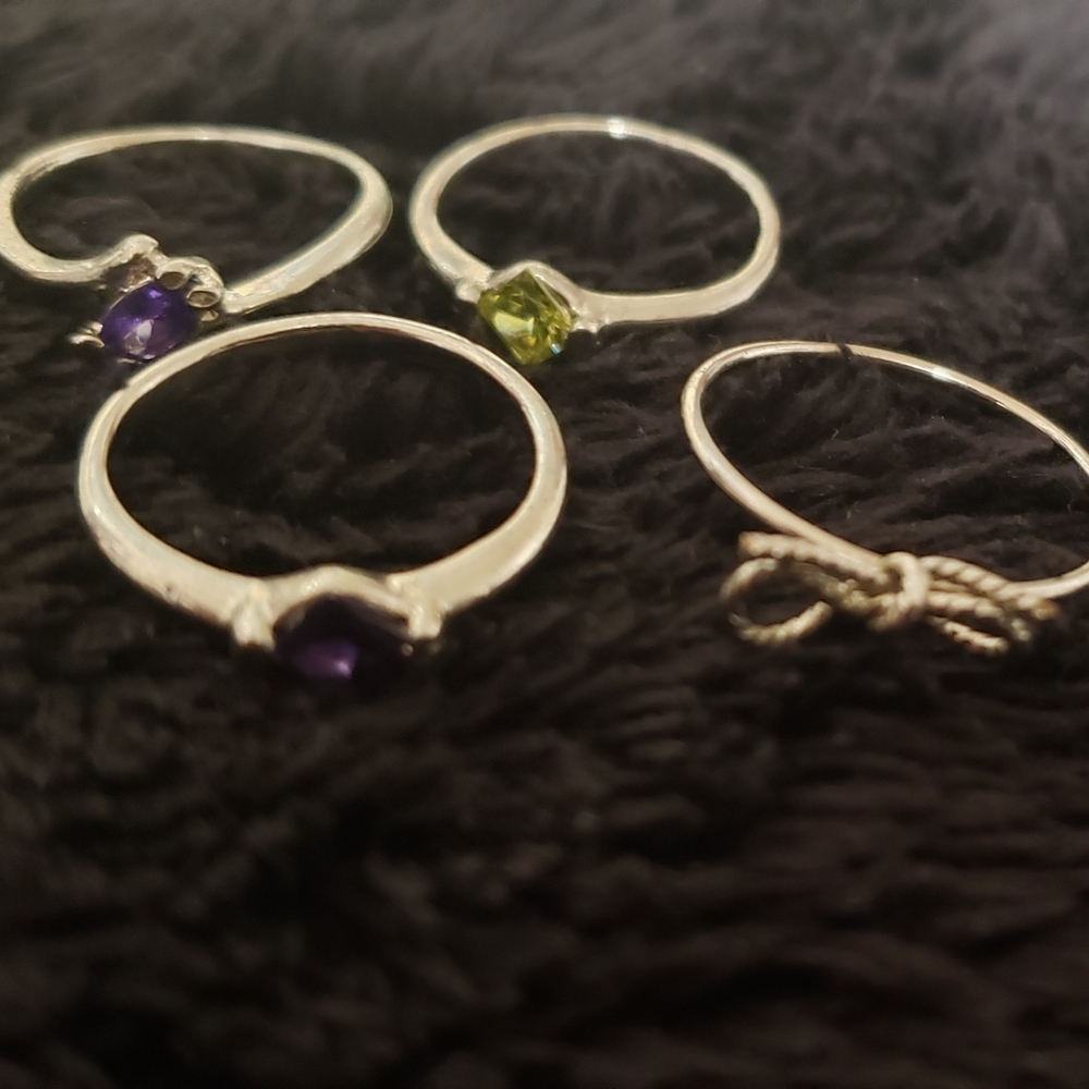 Set of rings